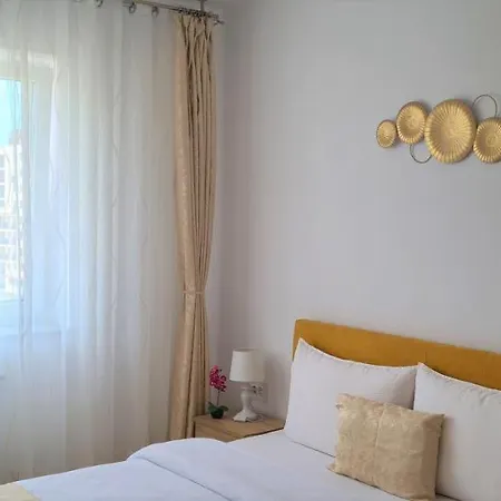 Retreat Apartment *